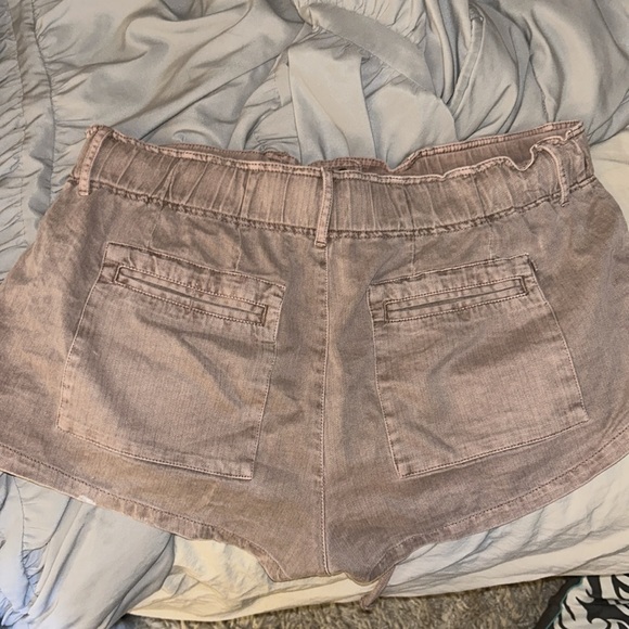 Free people short cargo style shorts - Picture 2 of 3